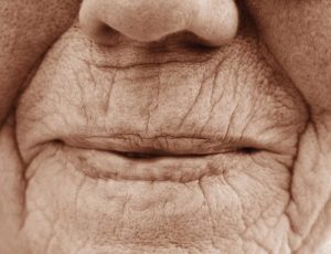 Soins de bouche : des soins de confort chez les personnes en perte d’autonomie