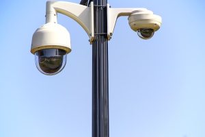 Un dispositif de vidéo-vigilance permet de diminuer le taux de chutes graves en EHPAD de 47%