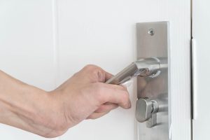 Déconfinement : un retour à la normale encadré pour les EHPAD