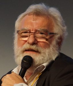 "L’animation se situe sur l’animation de la vie sociale et culturelle des personnes, et pas sur la restauration de capacités". Bernard Hervy
