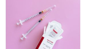 Vaccin anti-Covid : priorité aux résidents et personnels des EHPAD