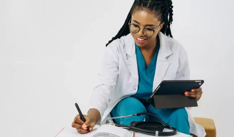 Télémédecine et Ressources Humaines : Améliorer la QVT en Tissant des Liens avec les Familles