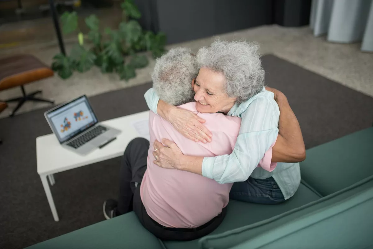 Révolutionner la Prise en Charge Alzheimer et Parkinson : Télémédecine, QVT et Animation pour une Vie Sociale Épanouie