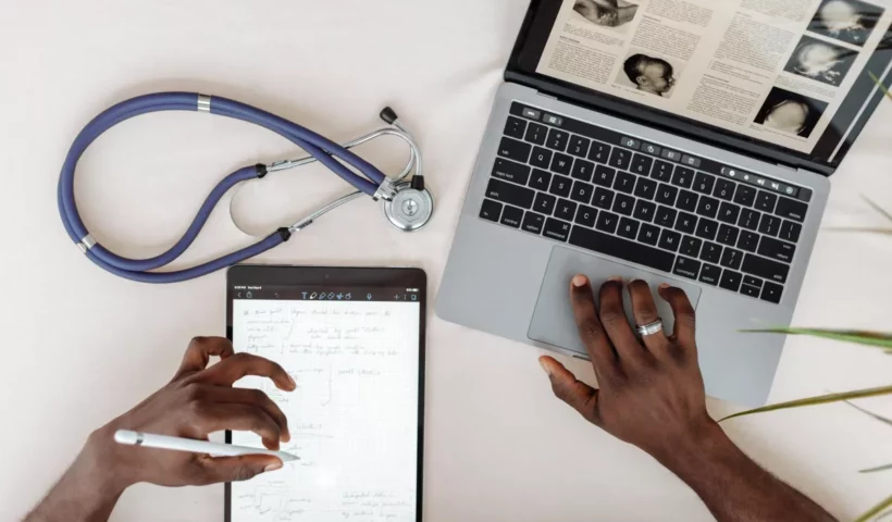 « La Musicothérapie en EHPAD : Un Remède Émotionnel pour Nos Aînés »