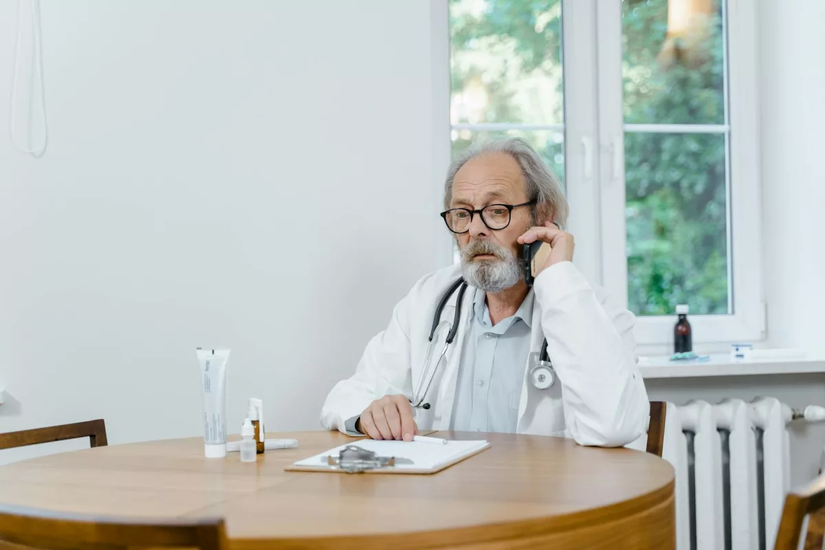 Pathos et Expertise Médicale : Quand l&rsquo;Émotion Devient une Arme Thérapeutique
